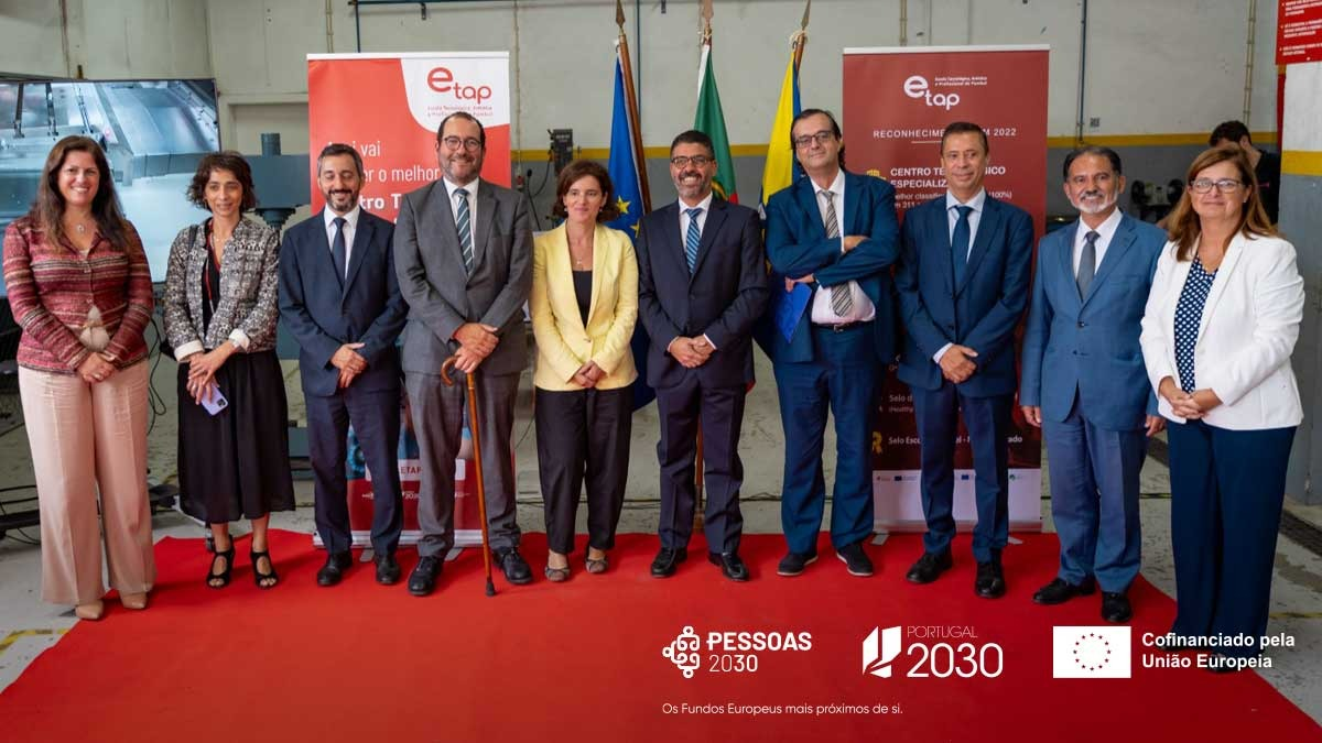 Governo + Próximo visita entidade beneficiária do POCH e POISE